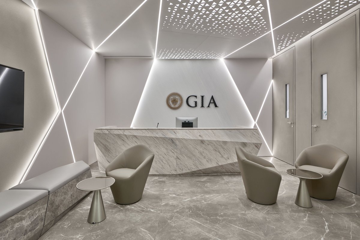 DMCCAuthority's tweet image. DMCC is pleased to welcome the Gemological Institute of America to #UptownTower. The new state-of-the-art laboratory will significantly increase its support to the fast-growing #polisheddiamond industry, that accounts for approximately 40% of #Dubai’s #diamond trade. Read more
