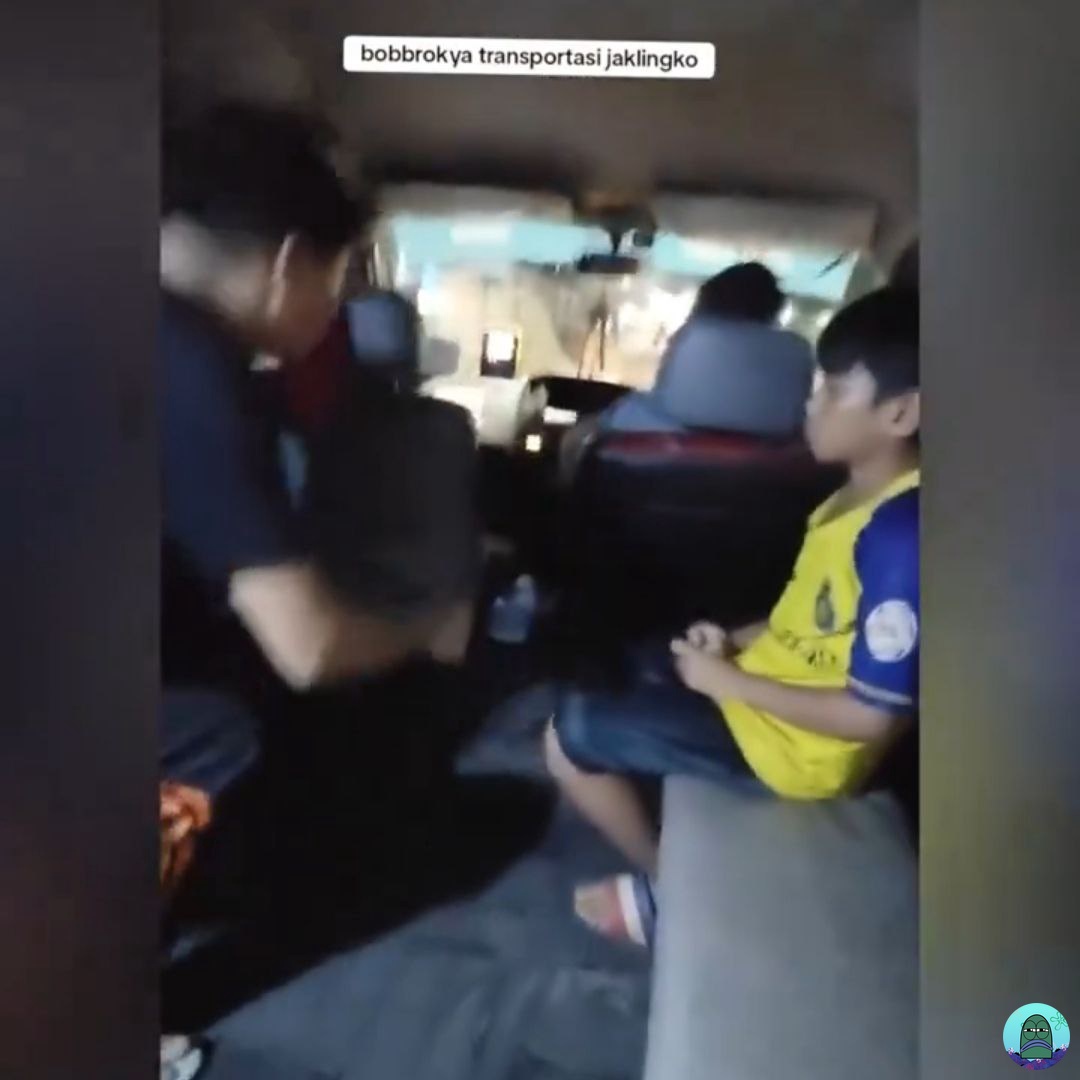 💚 Lagi viral supir jaklingko ngebut ugal-ugalan di jalan raya sampe bikin penumpang takut 😖😖