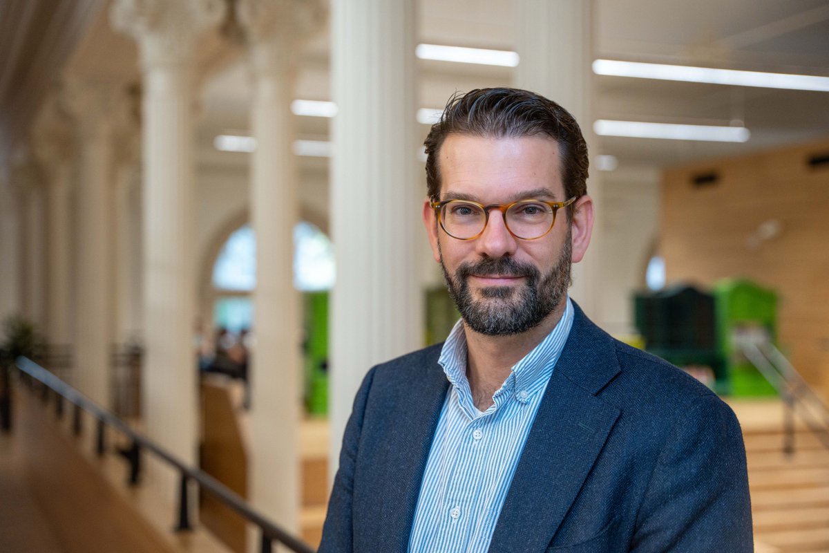 We zijn trots om mee te delen dat <a href="/CasparvdBerg/">Caspar van den Berg</a> (<a href="/CampusFryslan/">Campus Fryslân - University of Groningen</a>) per 1 juni aantreedt als voorzitter van de UNL (<a href="/tweetsunl/">Universiteiten van Nederland</a>) 👏 Van harte, Caspar!

We are proud to announce that <a href="/CasparvdBerg/">Caspar van den Berg</a> will become president of the UNL (<a href="/tweetsunl/">Universiteiten van Nederland</a>) as of 1 June👏   
rug.nl/news/2024/02/c…