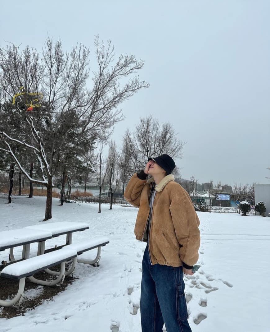 เลือกไม่ถูกเลออออ ใครน่ารักกว่ากันอ่าา🫶
#คิมซอนโฮ 💙