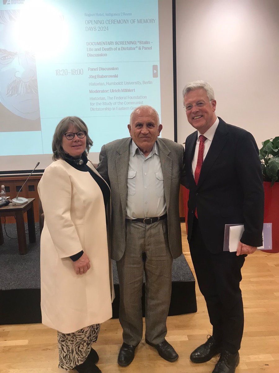 BAufarbeitung's tweet image. Vom 20. Bis 26. Februar finden in Albanien jedes Jahr die #memorydays statt. Sie werden vom Institut für Demokratie und Medien (@IDMCal) und der Konrad-Adenauer-Stiftung Albanien (@KASonline) ausgerichtet. Die @BAufarbeitung beteiligt sich mit eigenen Angeboten an den