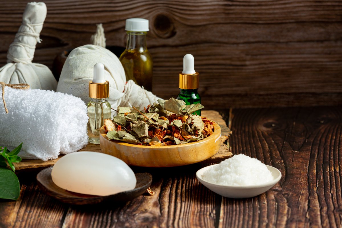 NamamiHealth's tweet photo. Nature's pharmacy: Naturopathy at its finest, Namami offers remedies straight from the heart of the earth purely natural and toxin-free.

#namami #namamihealth #naturopathy #luxuryresort #wellnessresort #luxuryresortkerala #wellnessresortkerala #keralaayurveda #retreatcenter https://t.co/KfL1coB0fq