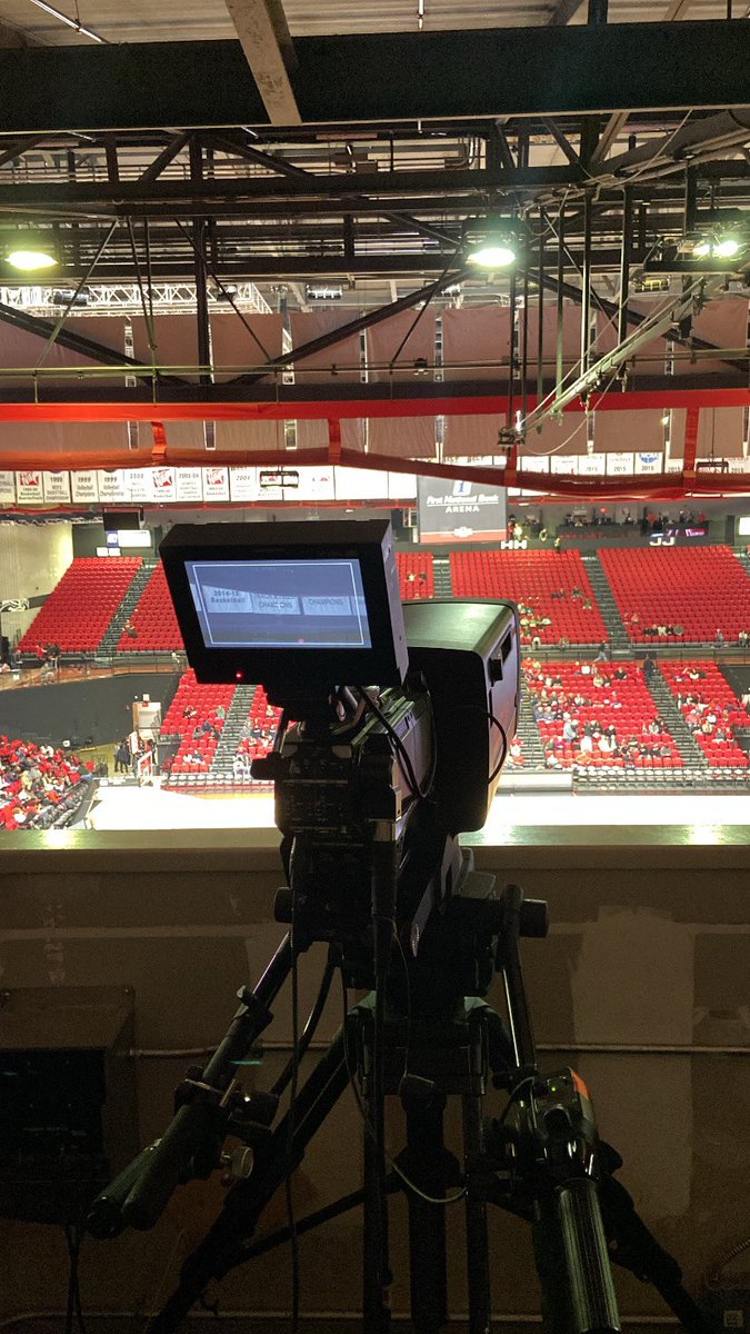 Jowallace08's tweet photo. High And Tight Box Lens https://t.co/r5IqRzNE61