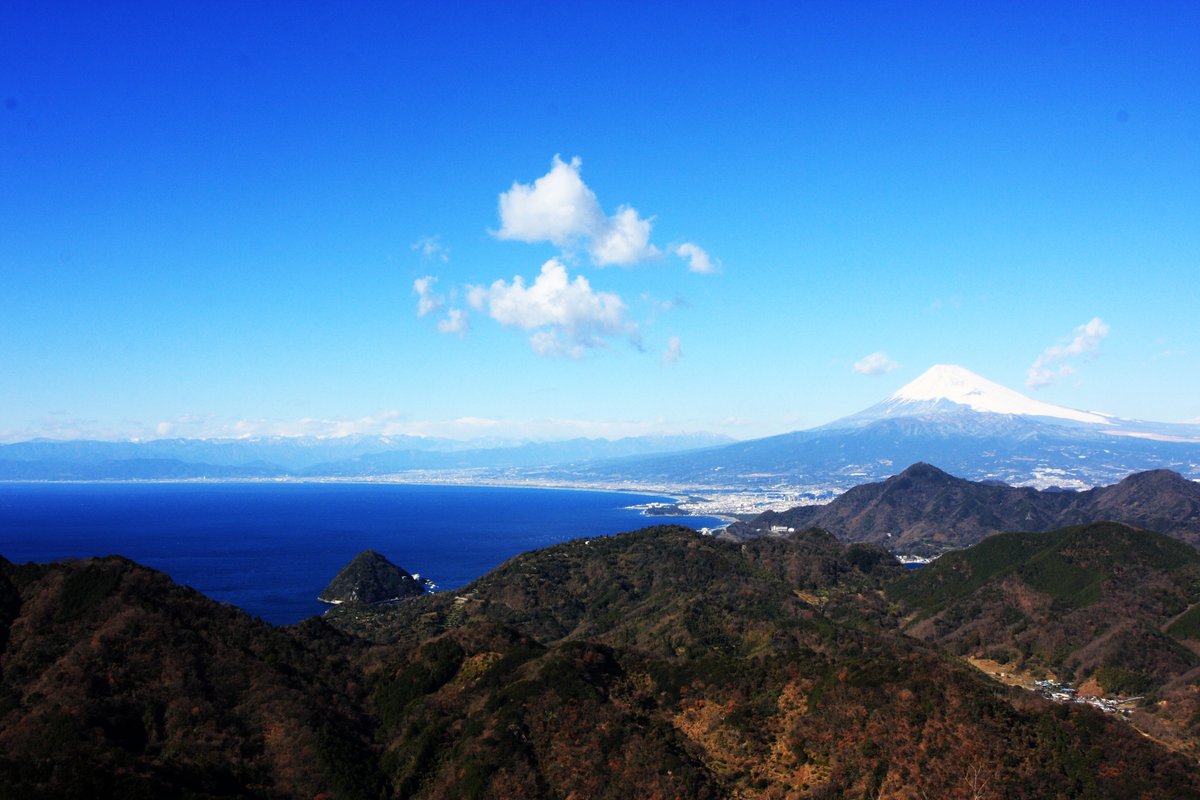 SamuraiMovieCr1's tweet photo. View of Japanese mountains.
#nature #mountai #forest #hiking #NatureBeauty #japanese #scenery #Landscapes #landscapephotography https://t.co/h5wV1nxDy0