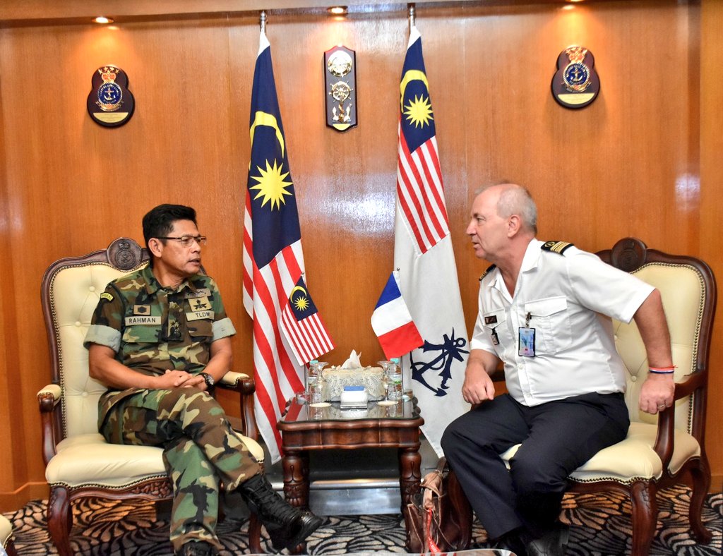 'We're all water from different rivers, that's why it's so easy to meet.'
Kunjungan hormat ketiga ke atas Panglima Tentera Laut hari ini adalah daripada Colonel (Armament) Michel Midon, Defence Equipment Attaché di Kedutaan Perancis.
#NavyUpdate
#DiplomasiPertahanan