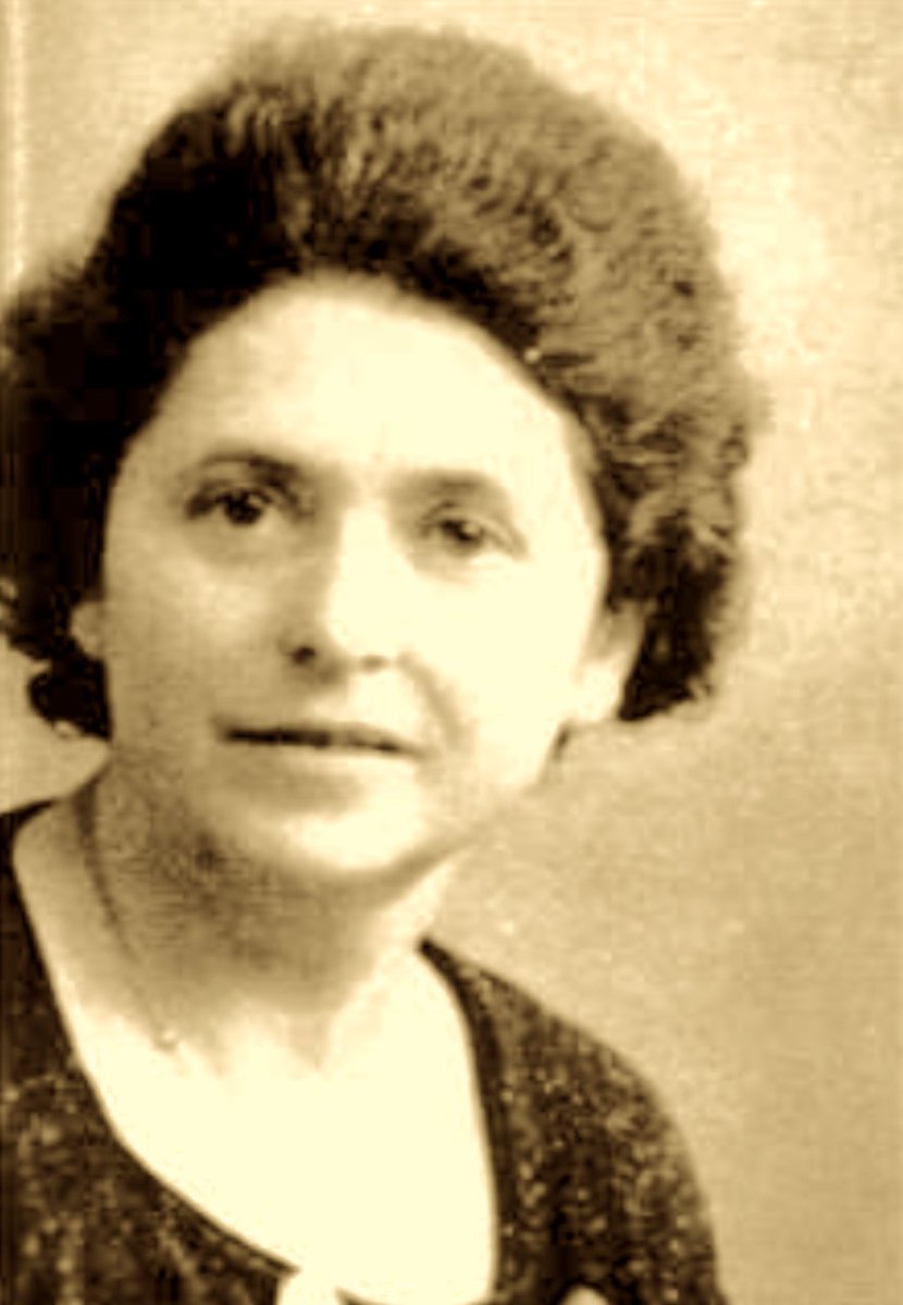 paroles_la's tweet photo. Une institutrice. Arrêtée en classe en 1943. Même Ravensbrück ne l'empêche pas de chanter. "La République nous appelle, entonne-t-elle le 22 fév. 1945 [...] Un Français doit vivre pour elle.Pour elle un Français doit mourir".  Et une Française meurt, le 23. Yvonne Chollet.47 ans. https://t.co/occtEOnRO9