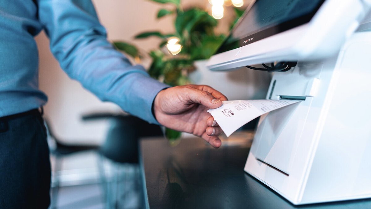 Bezorgsupport's tweet image. Al ruim 40 jaar is Bezorgsupport de betrouwbare partner voor het MKB.🤝🏻 Veel winkels, horecazaken en dienstverleners staan we bij met onze kennis en kunde!