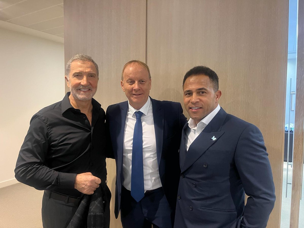 CharityDEBRA's tweet photo. A try-umphant evening! π
Thank you to everyone who joined us at our DEBRA dinner with @Jason15Robinson, raising over Β£35,000 towards our #BeTheDifferenceForEB appeal.
A special shoutout to our hosts @reedsmithllp, @BaxterStorey, @IanStaffs and our generous auction donors. https://t.co/svt6B0jB7I