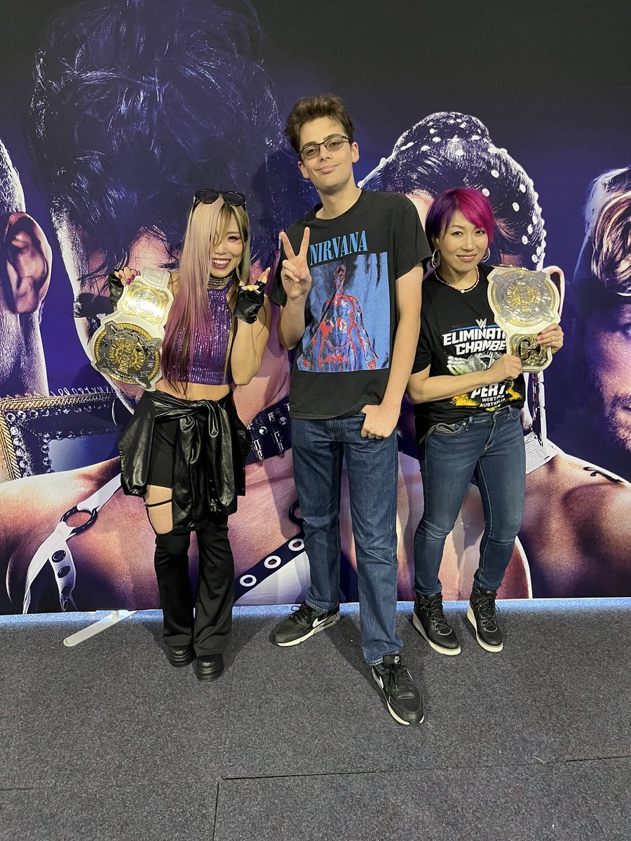 Moxxie (y2k aesthetics) tweet media