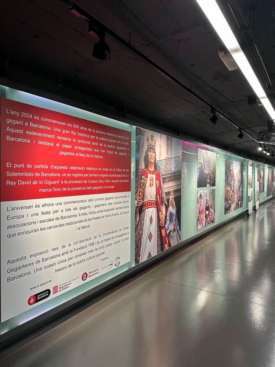 Cultupopularbcn's tweet photo. 🚇 El #metro commemora els 600 anys de #gegants a #Barcelona!

📸 A l'Espai Mercè Sala de l'estació de #Diagonal, trobareu una exposició fotogràfica que vol ser un tastet del fet geganter a la ciutat.

😍 A més, hi ha figures exposades!

📲 Més informació.
https://t.co/Baed7FA1Fv https://t.co/dmixCqeA2z