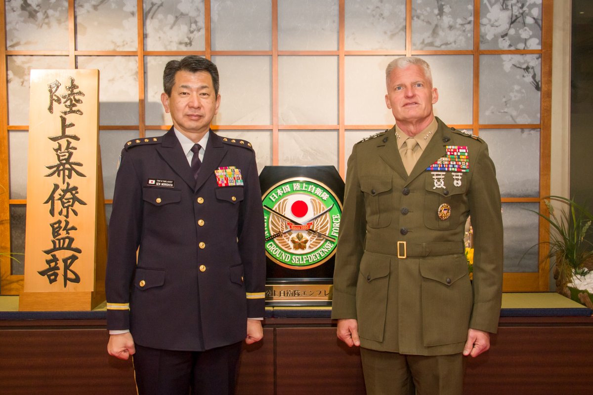 第3海兵機動展開部隊（ⅢMEF）司令官に着任したターナー中将は、2