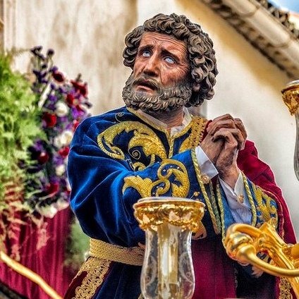 Hoy 22 de Febrero Fiesta de la Cátedra de San Pedro. "Tú eres Pedro y sobre esta piedra edificaré mi Iglesia" Queremos felicitar hoy a la
<a href="/HdadDeSanPedro/">Hdad. de San Pedro</a>
en el día de la Apertura de la Puerta Santa con motivo del año Jubilar y CCCL Aniversario Fundacional de la Hermandad.