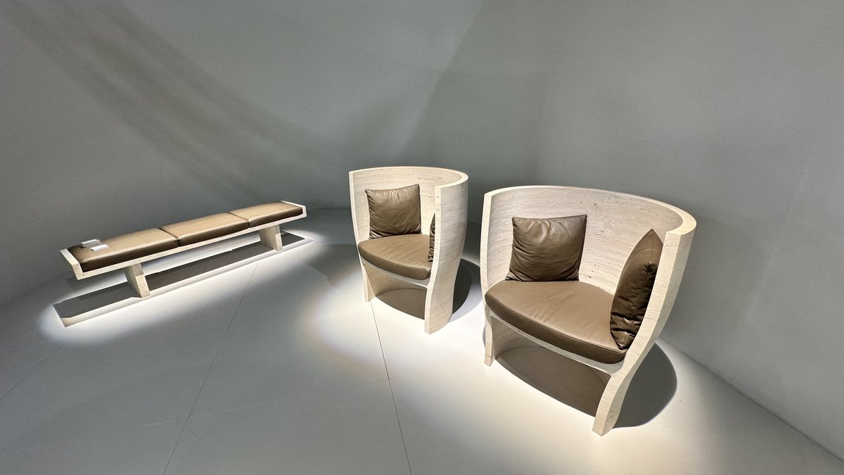 Our Group in collaboration with Kreoo, created an installation for the exclusive Leather Duets corporate culture exhibition organised as part of Lineapelle Interiors. We have created an uncompromising project, where leather and marble create state-of-the-art furnishing elements.