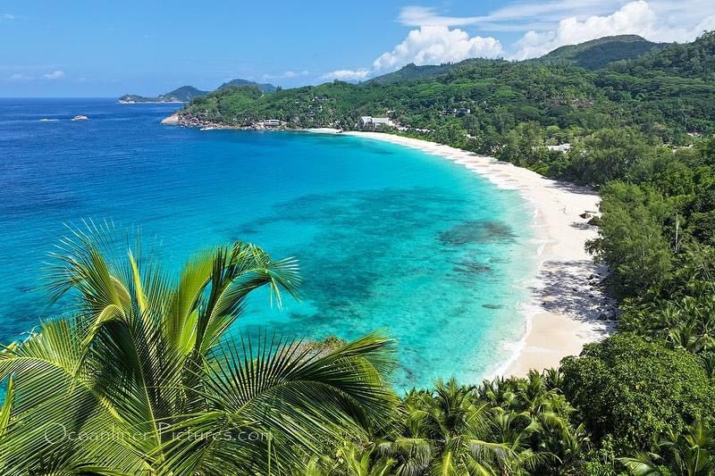 AmazingAdventzw's tweet photo. Seychelles is a year-round holiday destination, with its warm climate and stunning natural beauty, making it an ideal destination for sun-seekers and water lovers.islands are located just south of the equator, ensuring warm temperatures and plenty of sunshine throughout the year. https://t.co/rT2EuRo3F1