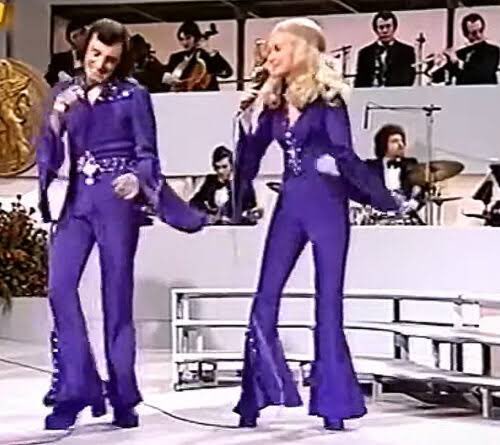 Darth_Tempus's tweet photo. Who wore it better?
Nicole and Hugo ?
or
The Wonder Twins ?
#Eurovision #ESC1973 https://t.co/e4Jnsss0JO