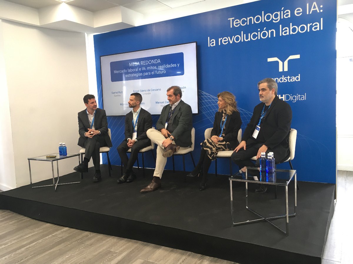 💬 Los mitos, realidades y estrategias en el mercado laboral influenciado por la #IA

🔝 Daniel Ruiz, <a href="/CARDIVAGROUP/">CARDIVA</a>
🎙️ Ángel Sáenz de Cenzano, <a href="/LinkedIn/">LinkedIn</a>
🎙️ Daniel Bayón, AI Help You
🎙️ Mónica Pérez-Hurtado, <a href="/ExperienceAhead/">Experience Ahead</a>
🎙️ Manuel Zaera, IQube

#RRHH #empresa <a href="/Randstad_es/">Randstad España</a>