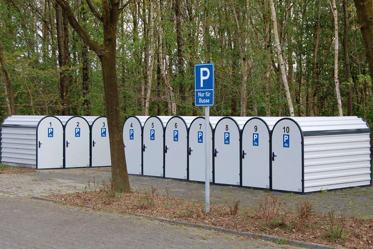 malukGmbH's tweet photo. #SALE🚲BikeBox3 ☂❄☀ Schutz vor Wetter, Diebstahl und Zerstörung. FERTIG MONTIERT geliefert, SOFORT EINSATZBEREIT!
👉 https://t.co/X93hh8RmUY
#bike #ebike #fahrrad #rad #mtb #bikebox #bikeparking #garage  #sport #natur #fitness #sicherheit #diebstahl #sale #maluk #team #Filipp https://t.co/W1i31wxpzD