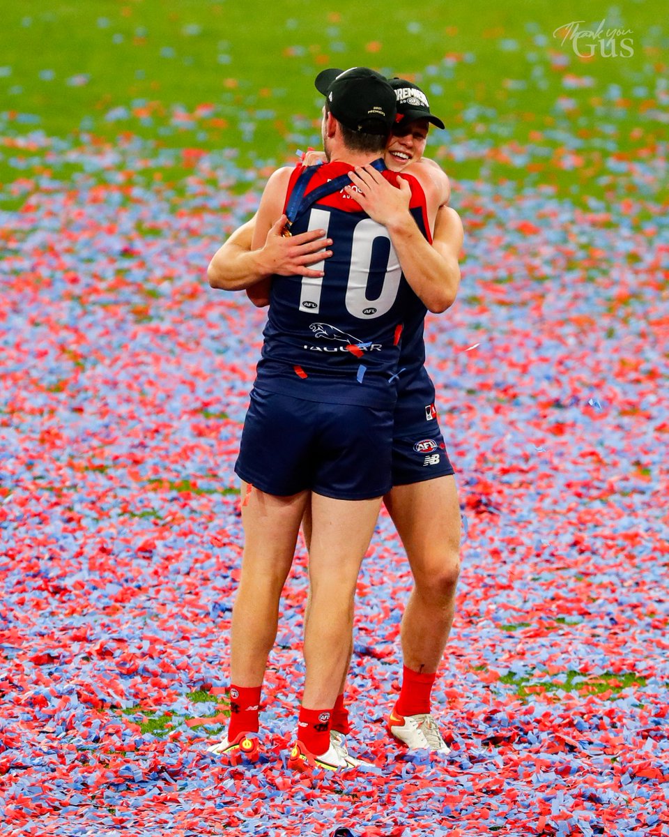 The résumé 📝
🏆 Premiership Player
🥉 1 x Brownlow Top 3 Finish
🏅 2 x Bluey Truscott Top 5 Finishes
🏃‍♂️ 167 AFL Games
🇦🇺 1 x All Aus 40-man Squad
🎖️ 2 x Ron Barassi Leadership Trophy
👶🏻 1 x 22Under22
🌟 1 x Rising Star Nominee

Full Gallery 📷 | mfcde.es/3wo00mm