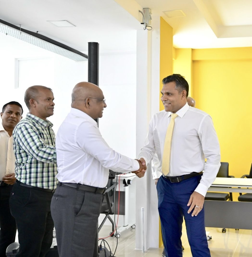 ކުރީގެ ނާއިބު ރައީސް <a href="/FaisalNasym/">Faisal Naseem</a> އަށް އެމް ޑީ ޕީ <a href="/MDPSecretariat/">MDP Secretariat</a> އަށް މަރުހަބާ ދަންނަވަމެވެ.