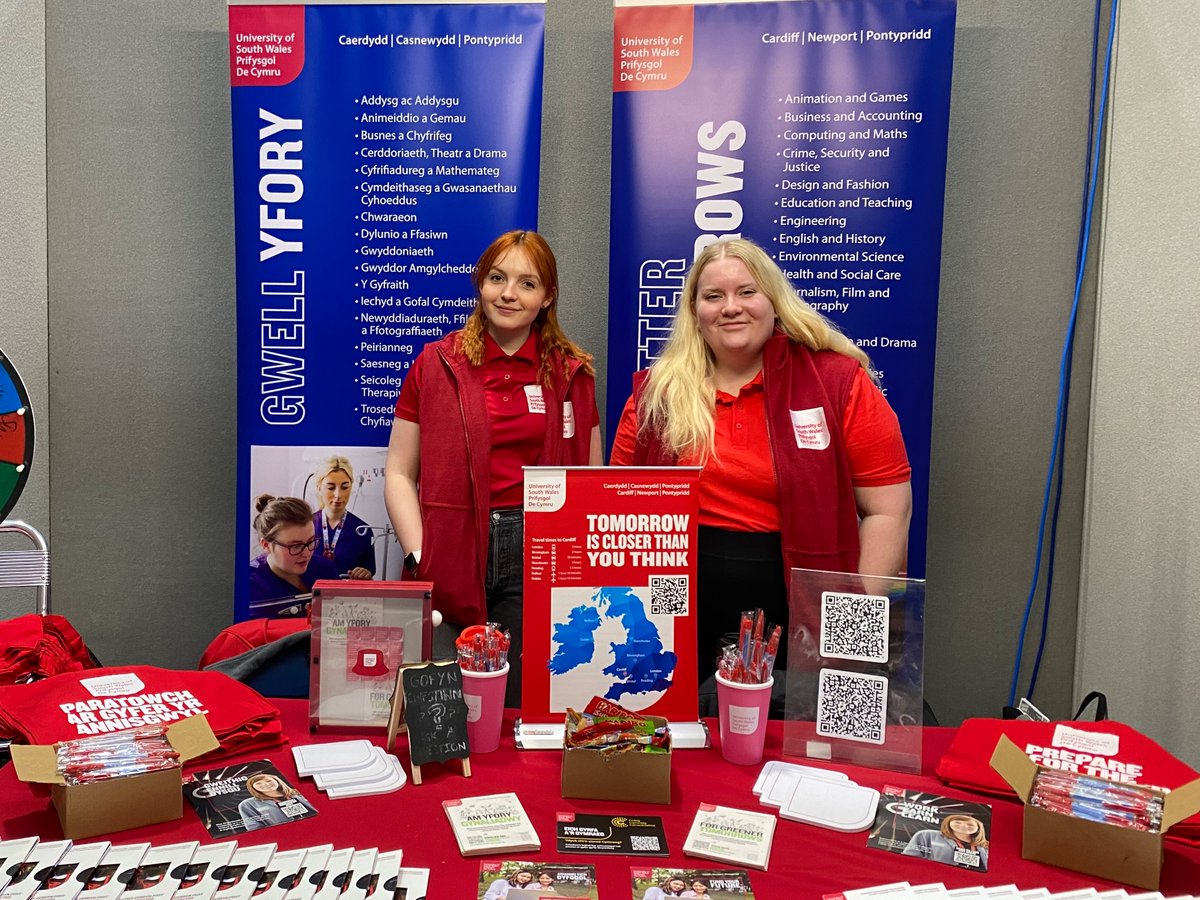 Isla and Sarah are at Parc y Scarlets @official_parc today taking part in @CareersWales #ChooseYourFuture. Come and see what @UniSouthWales has to offer🎓