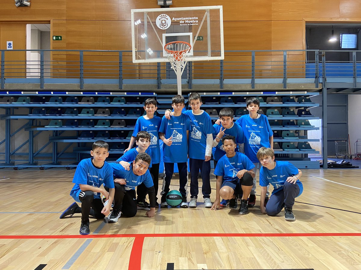 fabhuelva's tweet photo. 🤩 ¡Ya estamos disfrutando de la Copa Escolar 2024 #CopaReinaLFEndesa!

🙌🏼 ¡Cómo lo estamos pasando en el Palacio de Deportes Carolina Marín!

#baloncestoandalucia https://t.co/lRU1CyjU3b
