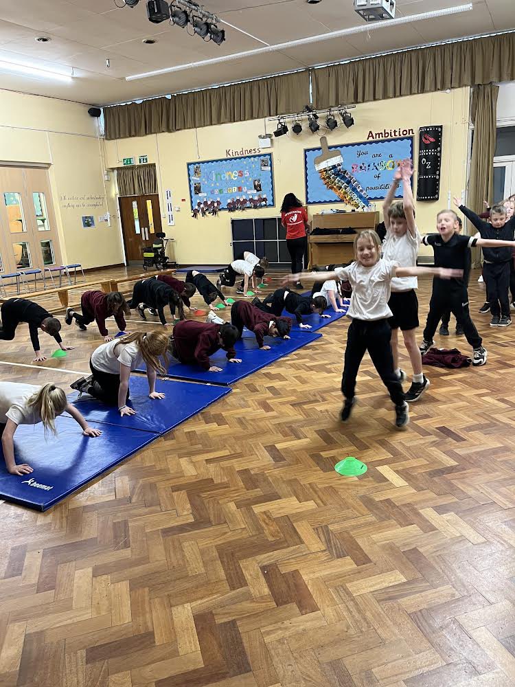 Miss Clutterbuck tweet media