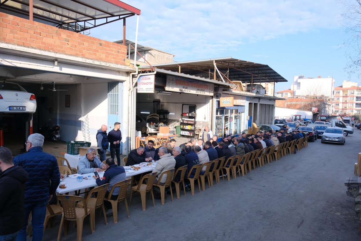 📍Sanayi Sokaklarındayız
Şükürler olsun; sokakta izimiz, sofrada yüzümüz var.
Bizlerle sofrasını, lokmasını paylaşan sanayi esnafımıza teşekkür eder, hayırlı işler dileriz.

#Enİyisi #AtakanDuran #YineYeniden #TireBelediyeBaşkanı