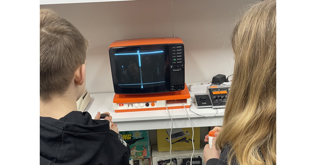 📌 Alana ging terug in de tijd
Zie deweblogvanhelmond.nl/startpagina/al…