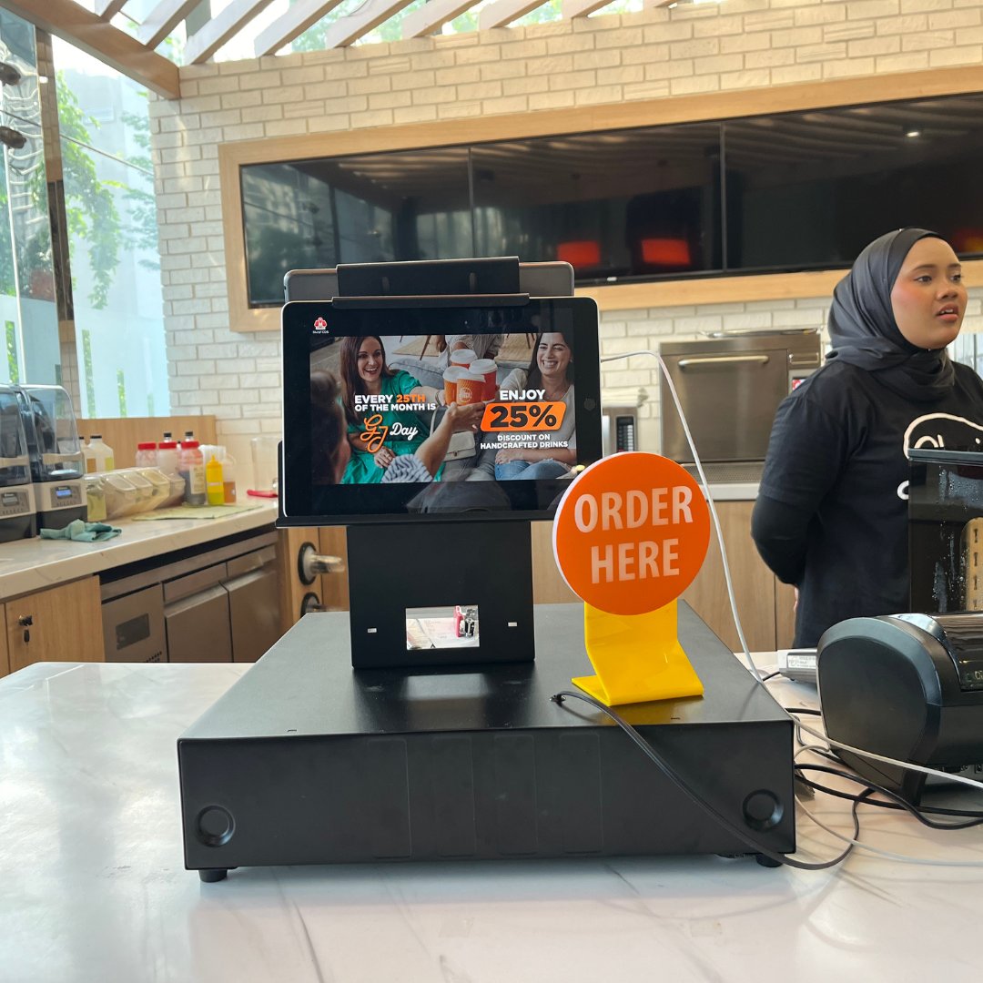 Our first event of 2024 🤩

Kudos on the opening of the Flagship Store for 1901 &amp; Gloria Jean's Coffees at Pernas! 🎉 We were thrilled to be part of this special ceremony. Here’s to many more successful days ahead! 

#slurppos #slurptitans