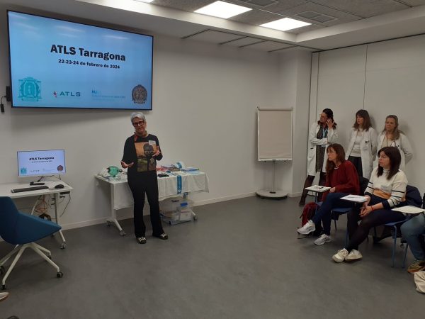 Hospital Universitari Joan XXIII (@hjoan23) on Twitter photo 🚑🏥🗣 Curs #ATLS (Advanced Trauma Life Support) a l'<a href="/hjoan23/">Hospital Universitari Joan XXIII</a> de #Tarragona
dirigit a metges de diferents especialitats en el maneig inicial del pacient traumàtic greu.
Mes👉ℹ️tuit.cat/7sjS6
#politrauma #traumagreu #politraumatismo 🚑🏥🗣 Curs #ATLS (Advanced Trauma Life Support) a l'<a href="/hjoan23/">Hospital Universitari Joan XXIII</a> de #Tarragona
dirigit a metges de diferents especialitats en el maneig inicial del pacient traumàtic greu.
Mes👉ℹ️tuit.cat/7sjS6
#politrauma #traumagreu #politraumatismo