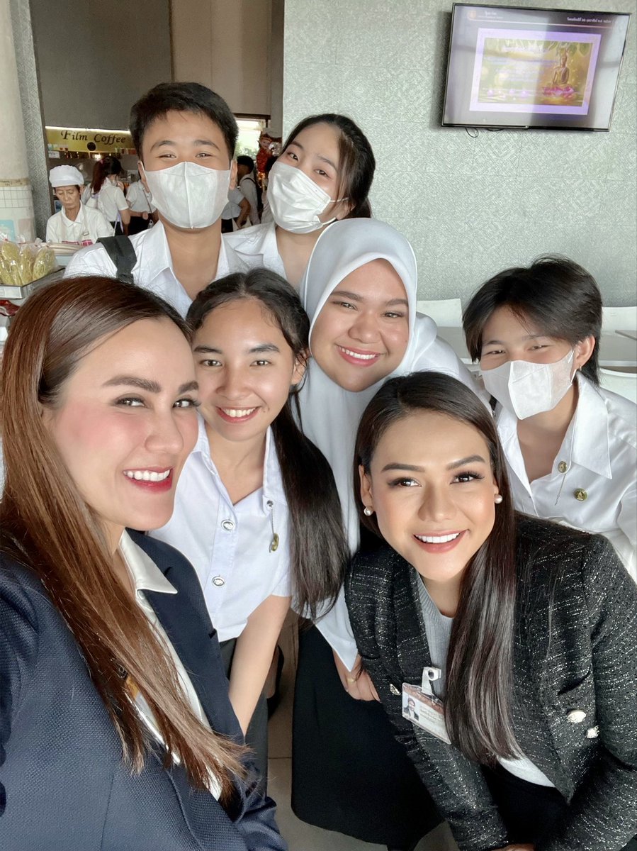 วันนี้บังเอิญมาก ได้เจอน้องๆมาดูงานที่รัฐสภา ♥️ 🤟🏻#workworkwork #วันทำงาน