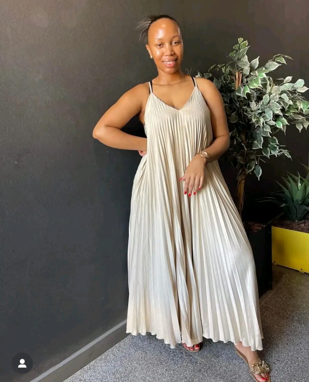 MOTASE on X Guys. I need a plug. Where can I get this dress I want to look like a wife material please https t LzmDTwyJEb X