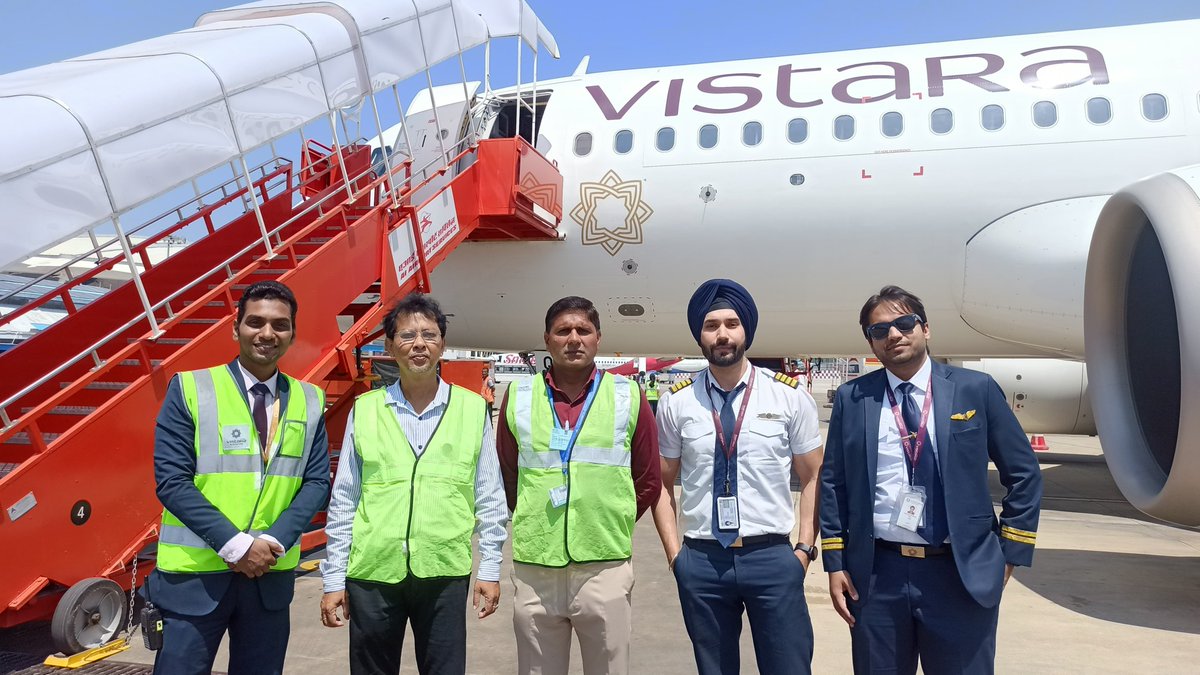 Historical day for civil #aviation in #Andaman &amp; Nicobar Islands. #ILS procedures have been successfully validated by Vistara flight UK 747 for VSI Airport #Portblair. Airport Director Sh Devender Yadav said that we are working on mission mode to operationalize ILS.<a href="/AAI_Official/">Airports Authority of India</a>