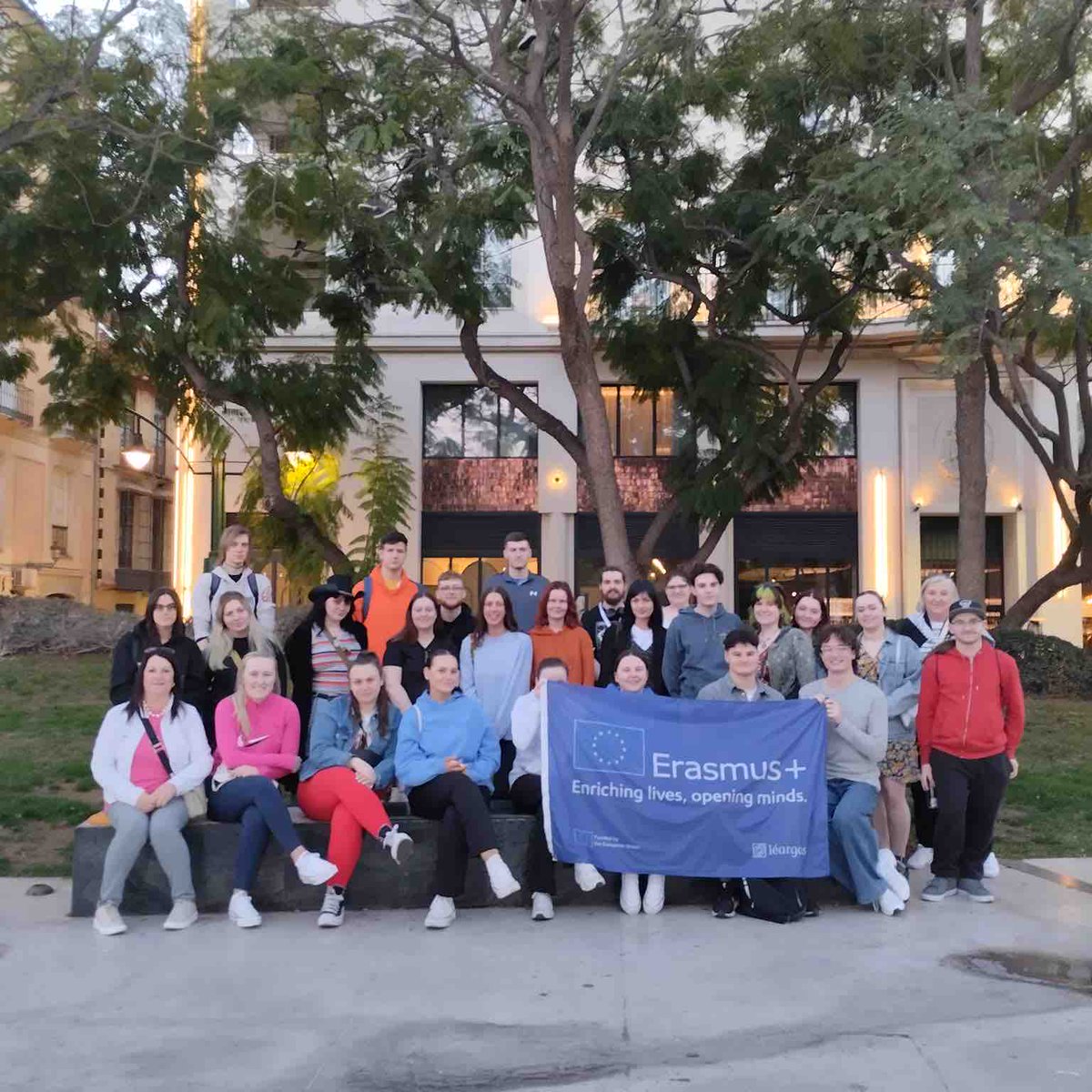DIFEedu's tweet photo. Our learners are settling in to life in Málaga and enjoyed a city tour as part of their first few days on their Erasmus+ mobility placement! 😎 #LearnerMobility #Erasmus+ #Education #ErasmusLife #YourCollegeYourFuture https://t.co/mgly0V7NSX