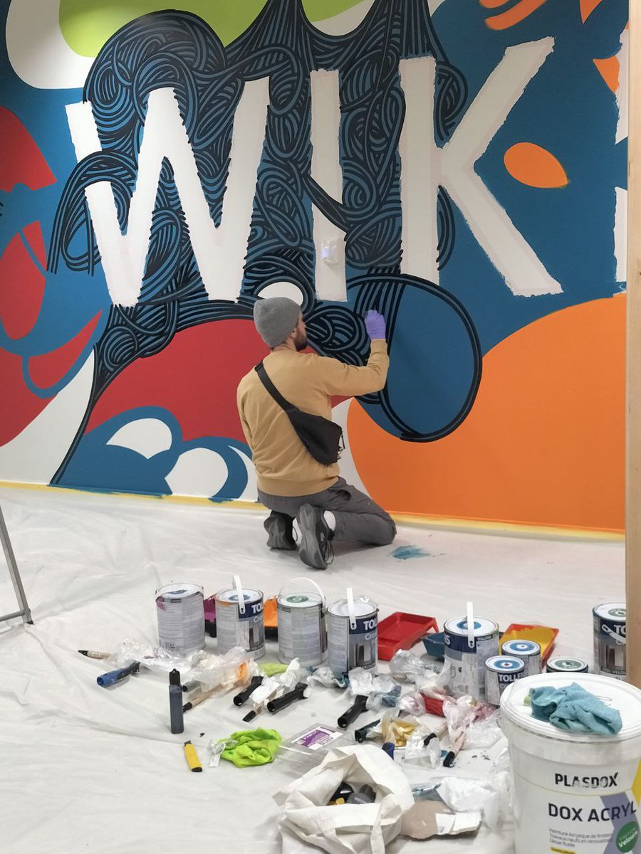 Mairiedu20's tweet photo. ☀️FRESQUE WIKIVILLAGE🎨
Inauguration de la salle événementielle du #Wikivillage #Paris20 ainsi que de la fresque, réalisée en partenariat avec le centre social Soleil #SaintBlaise. https://t.co/dDYe3GbBzm