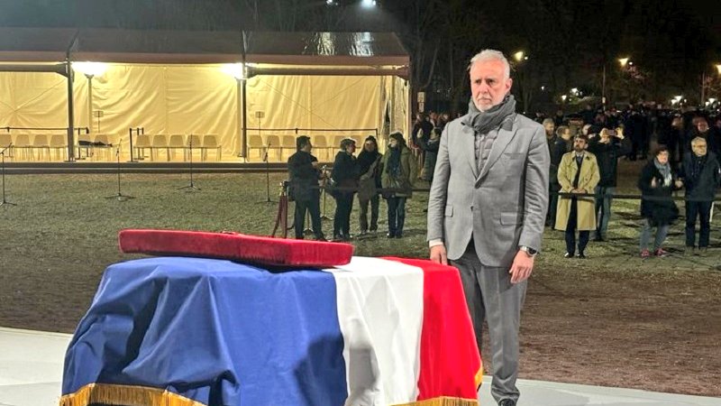 En #España los luchadores antifascista en las fosas en #Francia en el Panteón de Hombres Ilustres
Celestino Alfonso, comunista salmantino y héroe español de la Resistencia francesa fusilado por los nazis. 1r español inscrito en el Panteón
#MemoriaHistorica
infolibre.es/1_1a4650