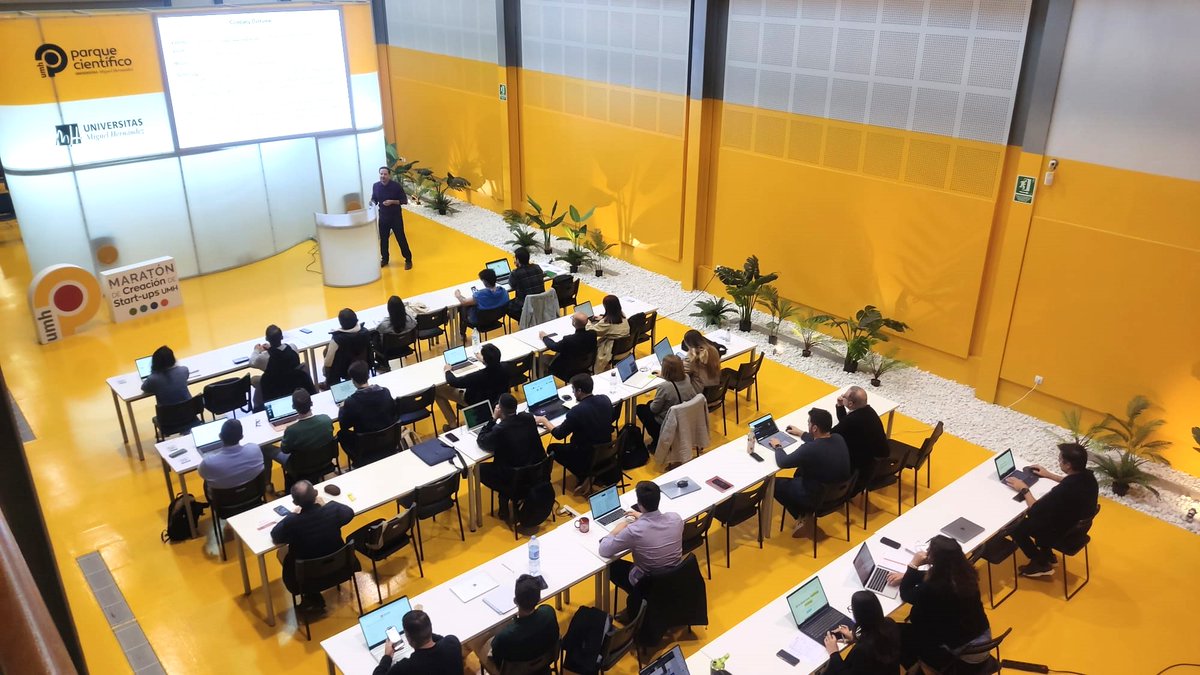 🗣️ El #ParqueCientífico de la <a href="/UniversidadMH/">UMH</a> organiza una jornada con sus empresas y emprendedores/as para presentarles <a href="/vizologi/">Vizologi</a>.

💻 Esta herramienta de IA empresarial la tienen a su disposición por pertenecer a la comunidad #PCUMH.