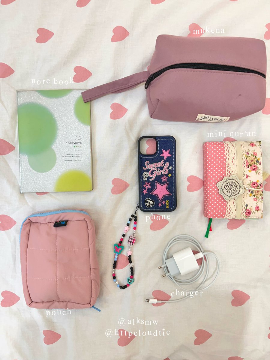 gamau gatekeep, semua orang harus tau ada backpack brand lokal sebagus ini dengan harga yg affordable! 🥹🫵🏻

siap buat dijadiin tas tempur sih ini, keliatannya kecil tapi muat banyak 🫶🏻