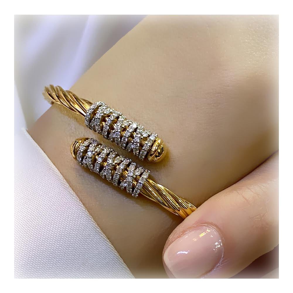 Pırlantalı Bileklik
Diamond Bracelet

👉🏻 atelierminyon.com.tr

#pırlantabileklik #pırlantabilezik #diamondbracelet