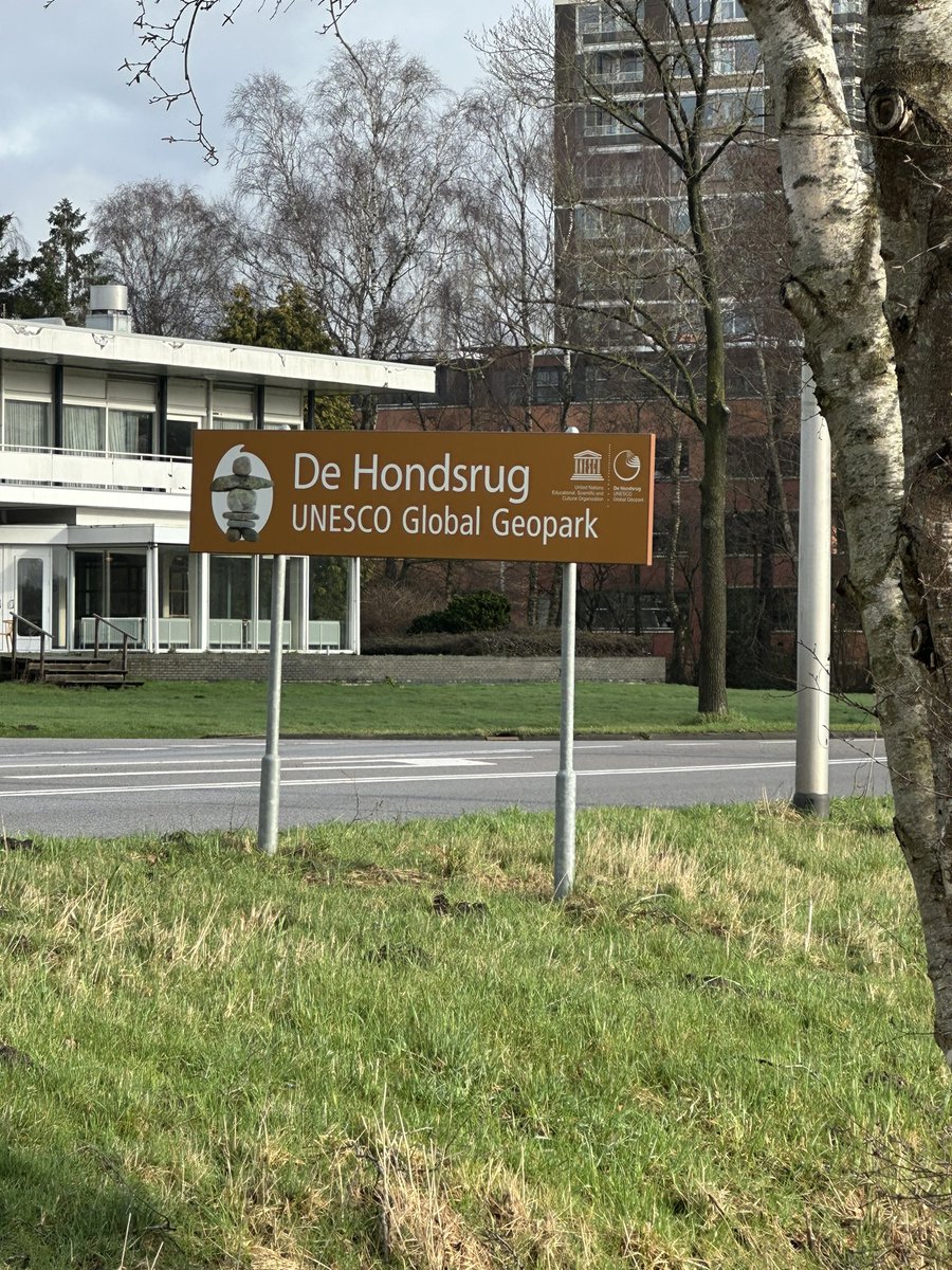 Zeg maar Nancy tweet media