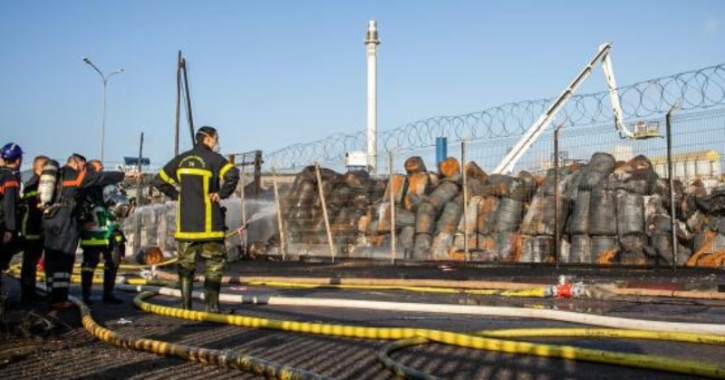 CrisotechParis's tweet photo. 🚨 [#SECURITE] La Cour des comptes révèle les défis majeurs sur le contrôle des sites #industriels à #risque en France.

Toutes les informations dans cet article de @lemondefr 👇