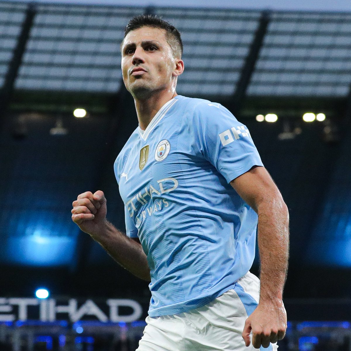 DigitalXtraO's tweet image. A or B
RT:
RODRI          X      CAICEDO 👩‍💻