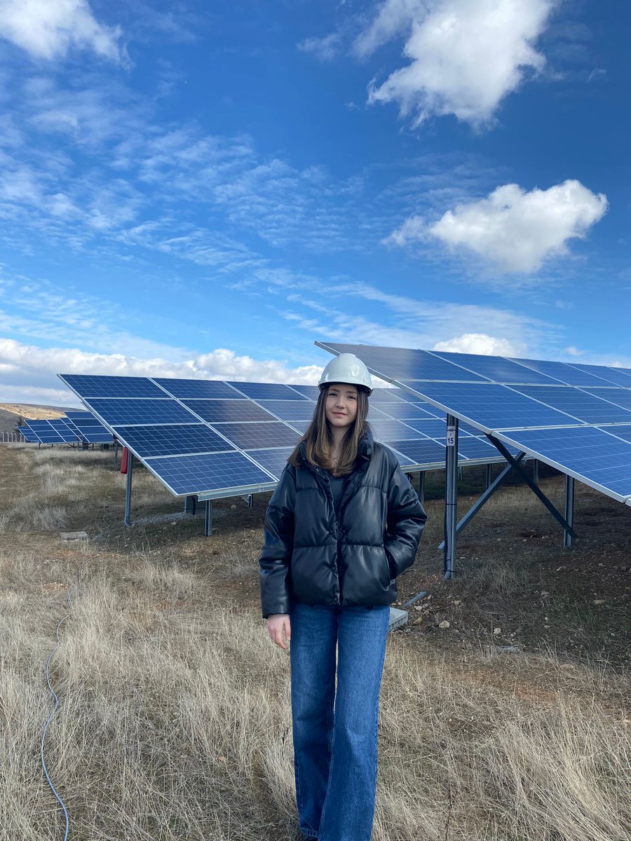 🧿 maşallah prensesime, büyümüşte engineer engineer saha gezermiş.