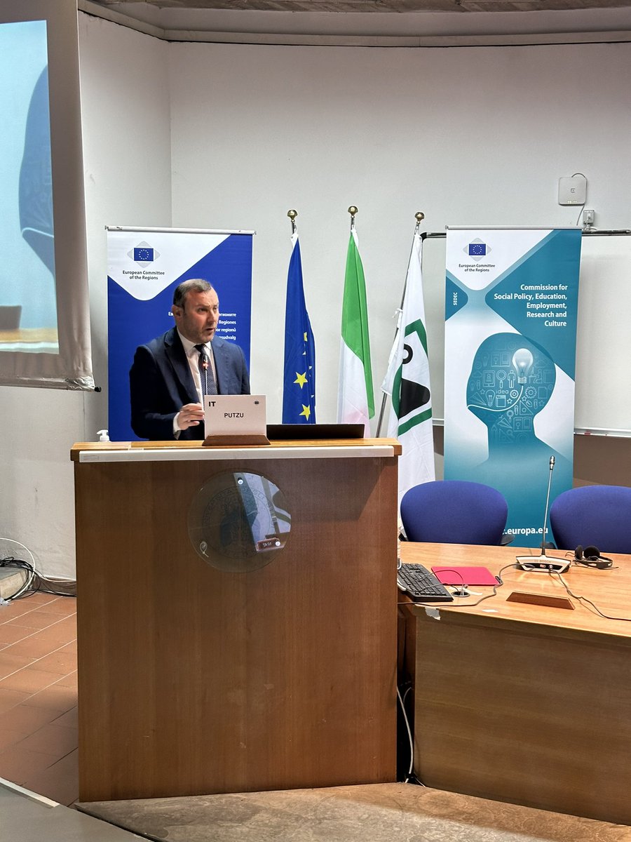 ECR_CoR's tweet image. Today we are in the @RegioneMarcheIT for the @EU_CoR #SEDEC Commission hosted by #ECR Member Andrea Putzu in Ancona 🇮🇹

🗣️ “It is an honour to host you in our region. Innovation is a key pillar of our government’s vision for the development of our territories and we are looking