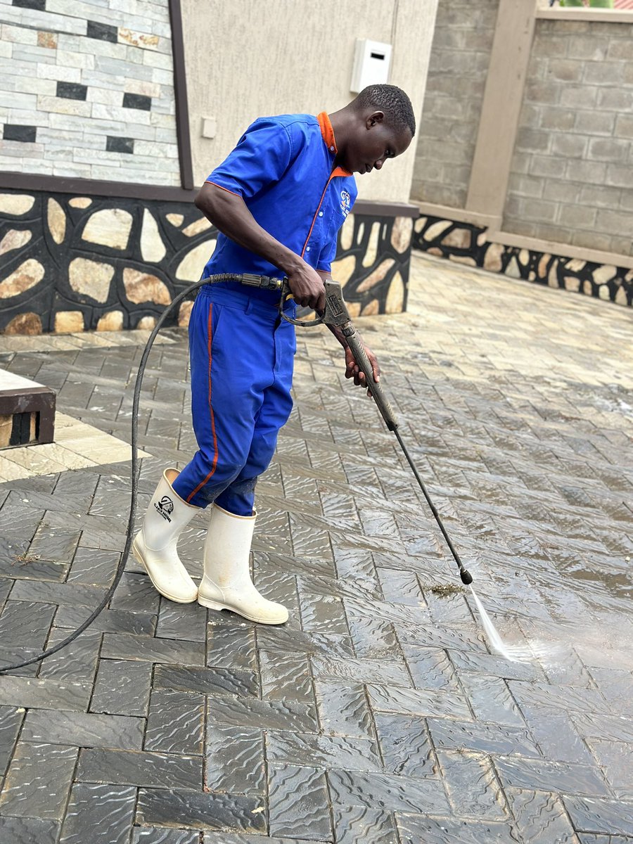 Retweet our hustle so that we can secure lunch money for the day 🤓.Our next client could be on your timeline. Compound pressure washing in progress.