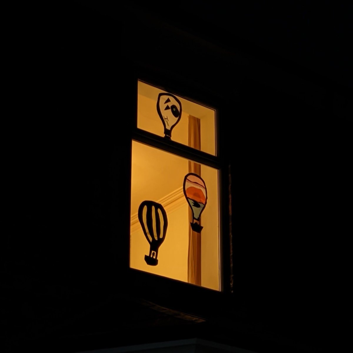 WindowWondersWB's tweet photo. 9 DAYS TO GO! Last year the cubs made hot air balloons and they could be seen drifting all the way down Burnfoot Terrace #WindowWondersWB #whitleybay #communityart #ourwhitleybay https://t.co/BnhItoshNr