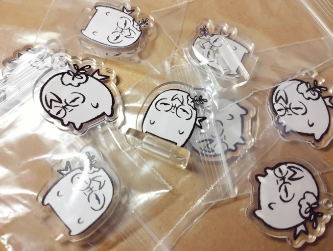 あとちょっとスペースでもうちょいアクスタ詰め込んで...はい。(売りませんw) 
