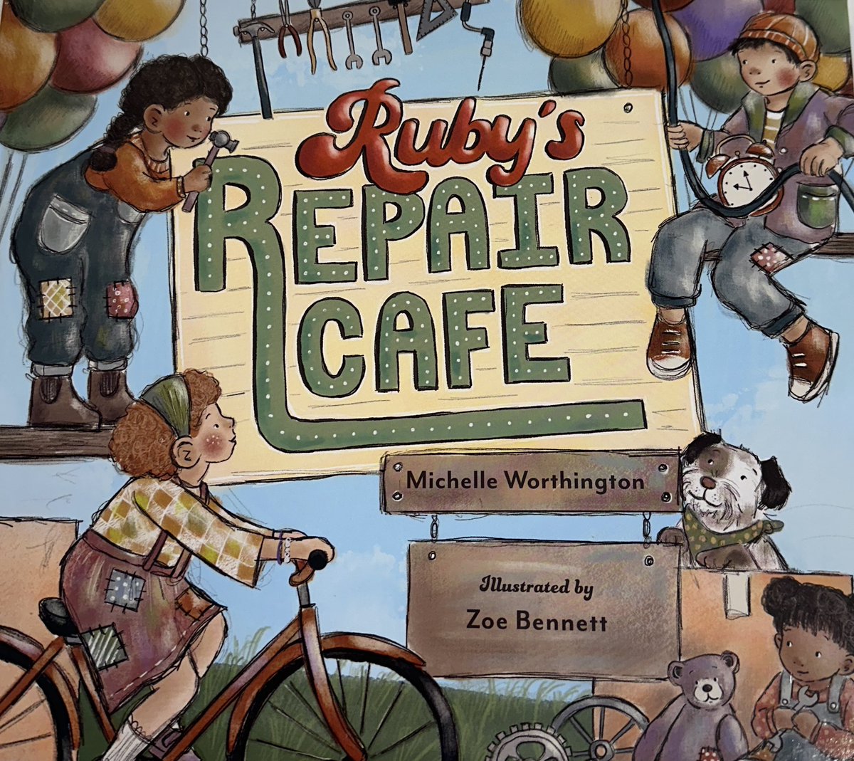Our first Breakfast Library for 2024. Mrs Predl read to Ss and each family took a copy home to start their own 📚 library.  Thanks @theALNF for providing this amazing program of breakfast and books for our students and community. 📚🥰
#LiteracyIsFreedom <a href="/dace_elletson/">Dace Elletson</a>
