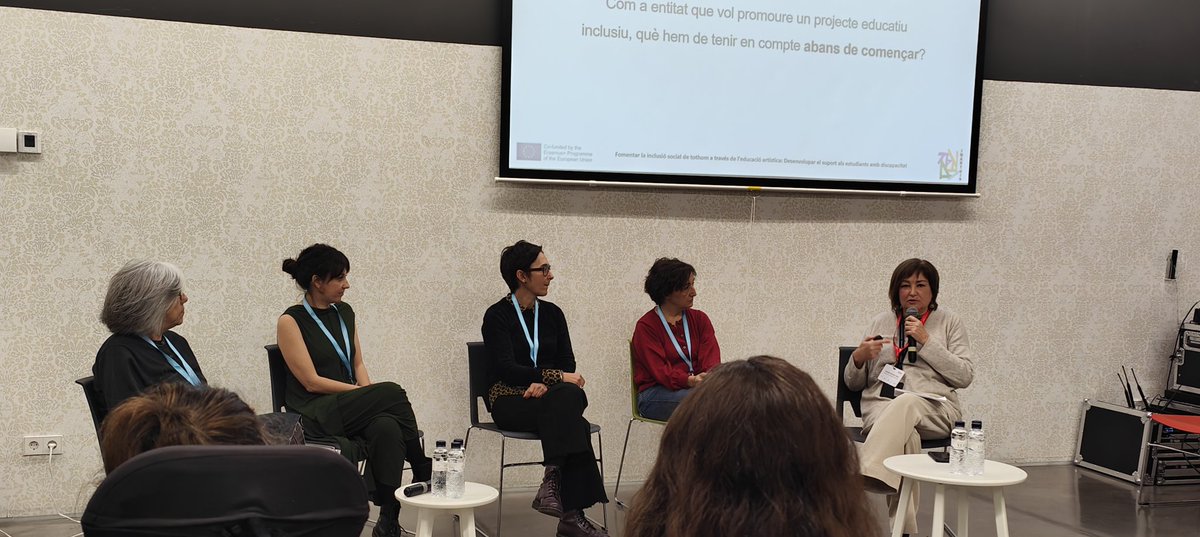 NewsNeus's tweet photo. El #ProjecteErasmus #Inartdis aporta reflexió i acció! @UABBarcelona @teatrenacional @insvallbona @rfuente22 @fundacioaspasim https://t.co/m0cTkdvCmW