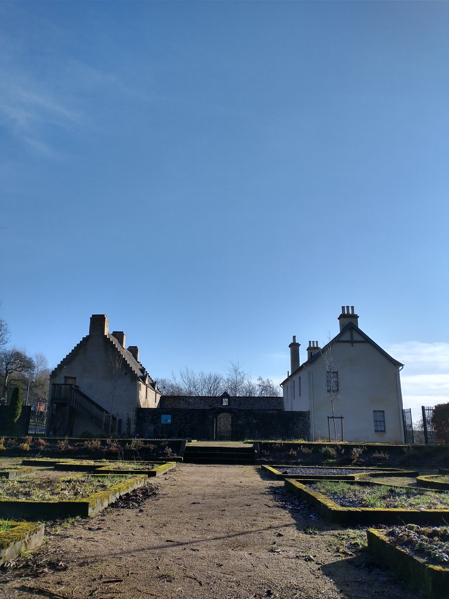 Today is a beautiful day for a walk around the gardens. We have tea/coffee available from £1.25 and free dog biscuits and dog bags at our visitor hub. We're open 10am-4pm. #provanhall #easterhouse #glasgow #museum #glasgowmuseum #familyfriendly #dogfriendly #walk #dogwalking